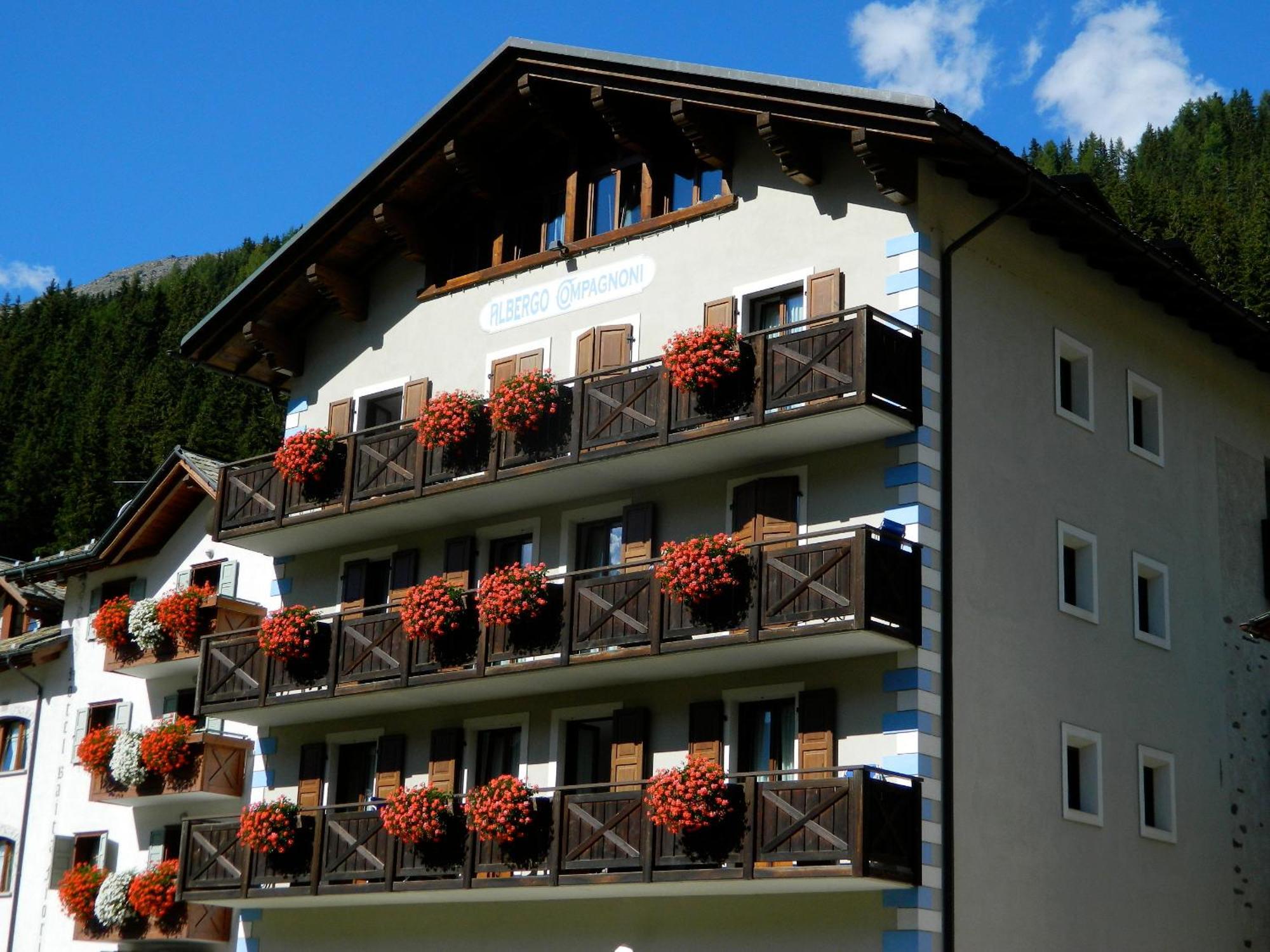 Hotel Compagnoni Santa Caterina Valfurva Bagian luar foto